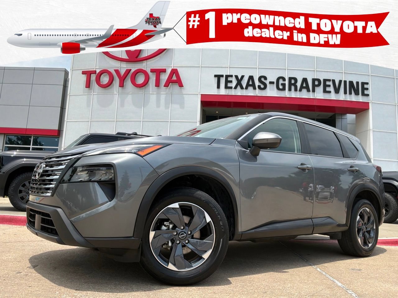 Used 2025 Nissan Rogue SV FWD image 1