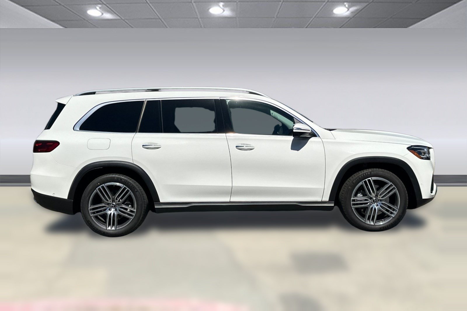 Used 2026 Mercedes-Benz GLS 450 4MATIC image 7