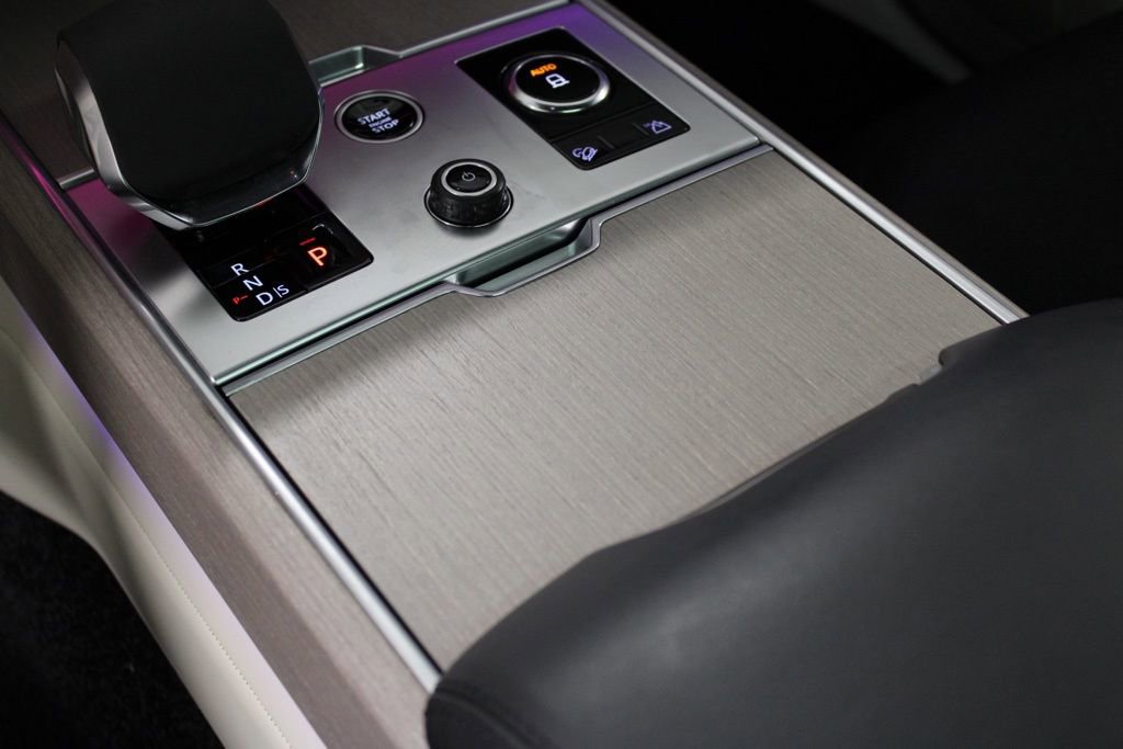 Certified 2023 Land Rover Range Rover SE image 34