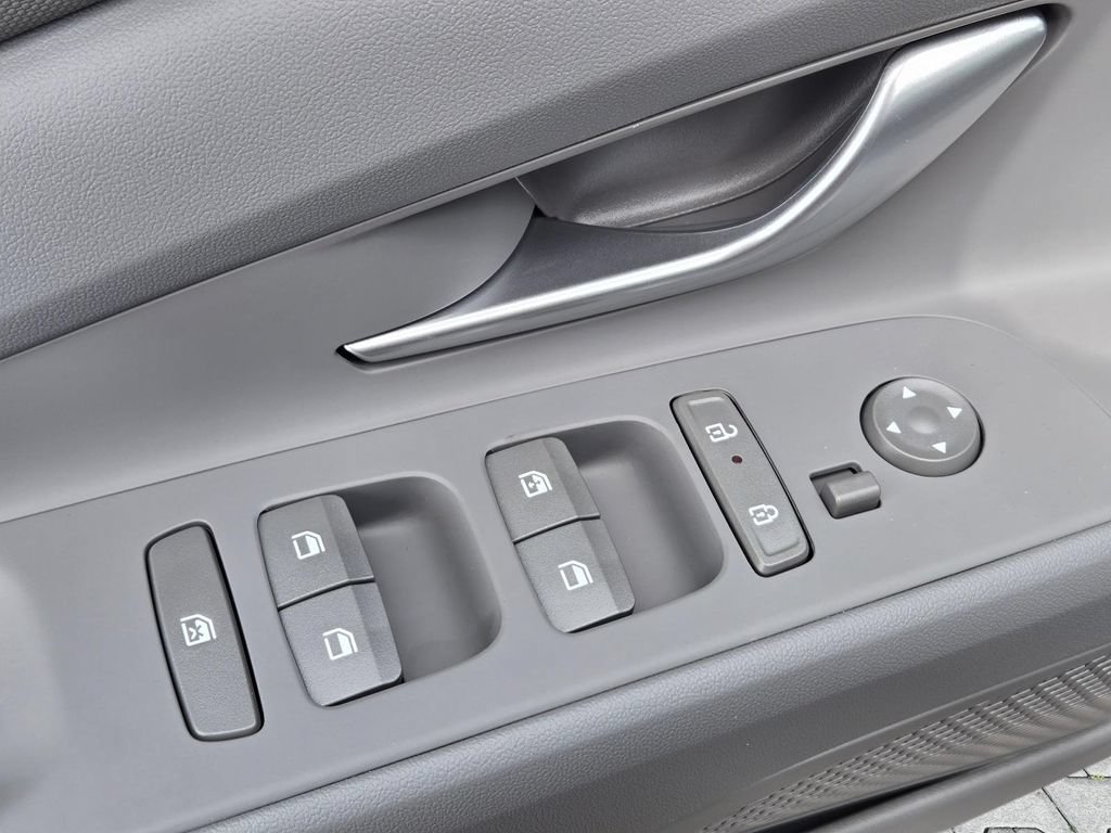 New 2026 Hyundai Elantra Sport FWD image 13