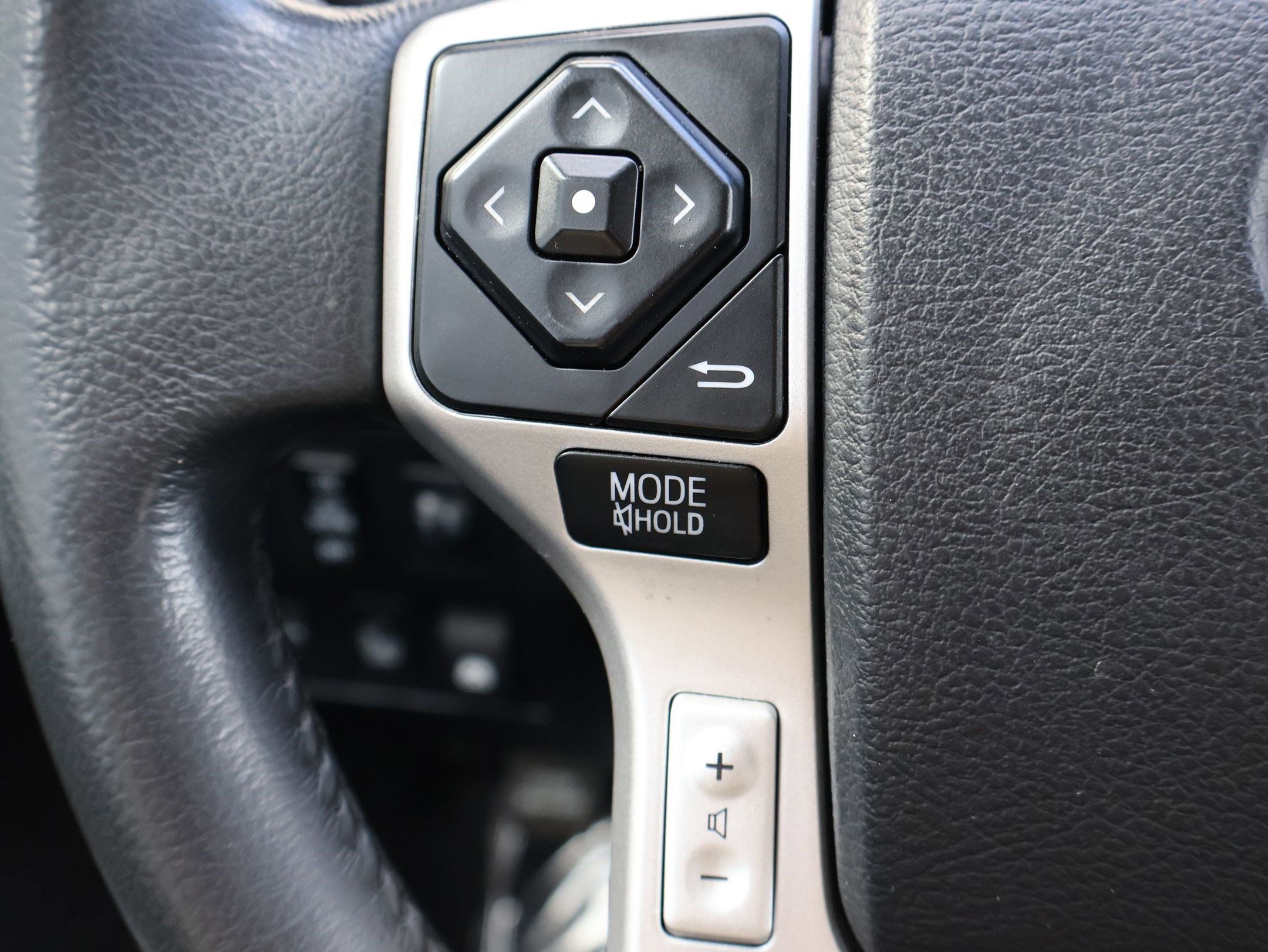 Used 2017 Toyota Tundra Limited image 15