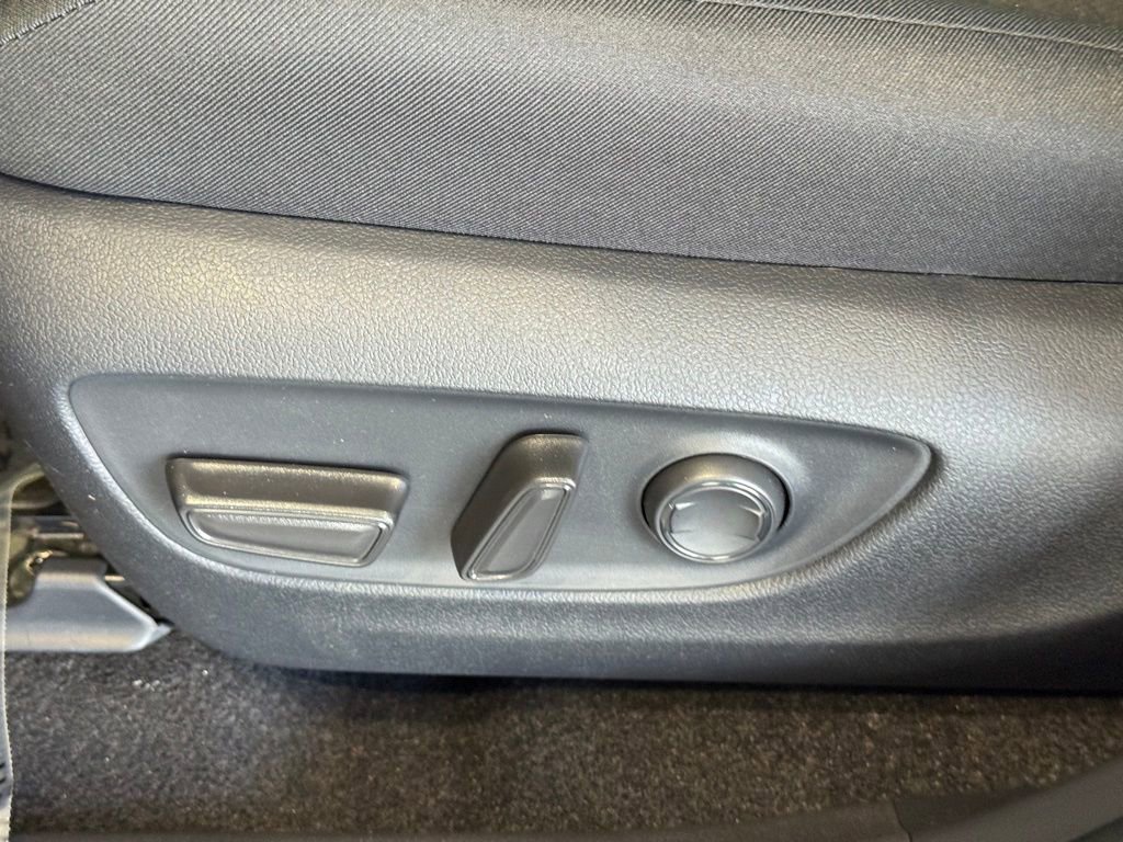 New 2025 Toyota RAV4 XLE image 18