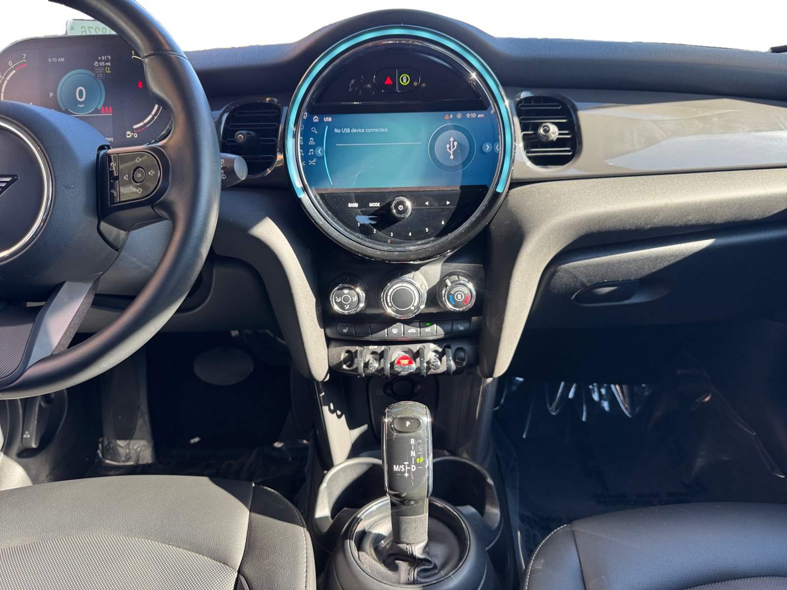 Used 2022 MINI Cooper 4-Door Hardtop FWD image 11