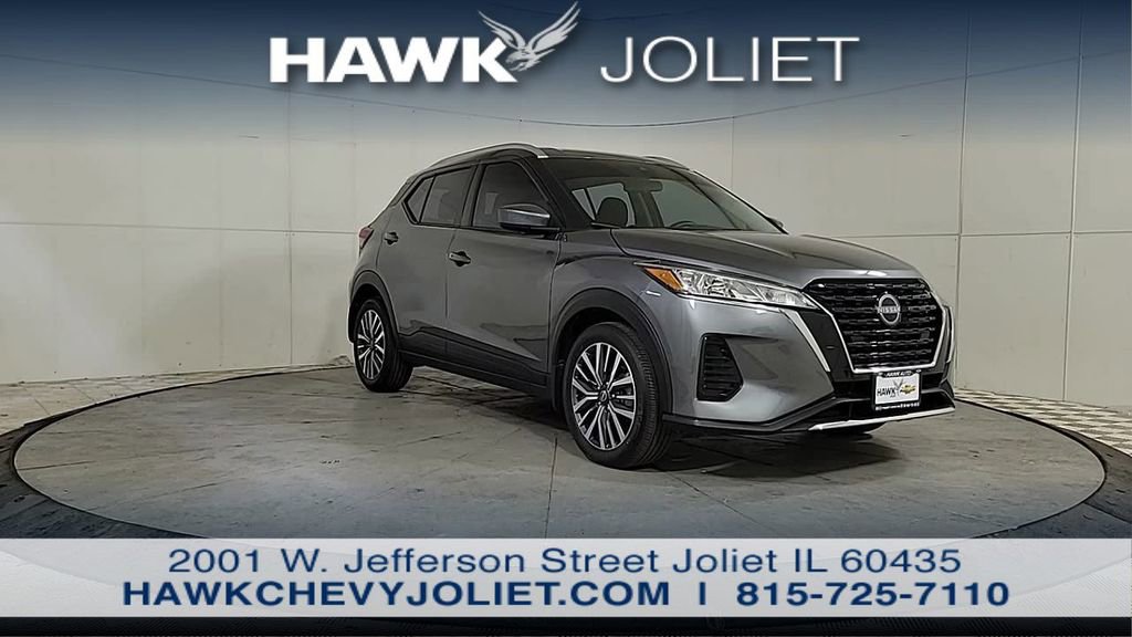 Used 2024 Nissan Kicks SV FWD image 2