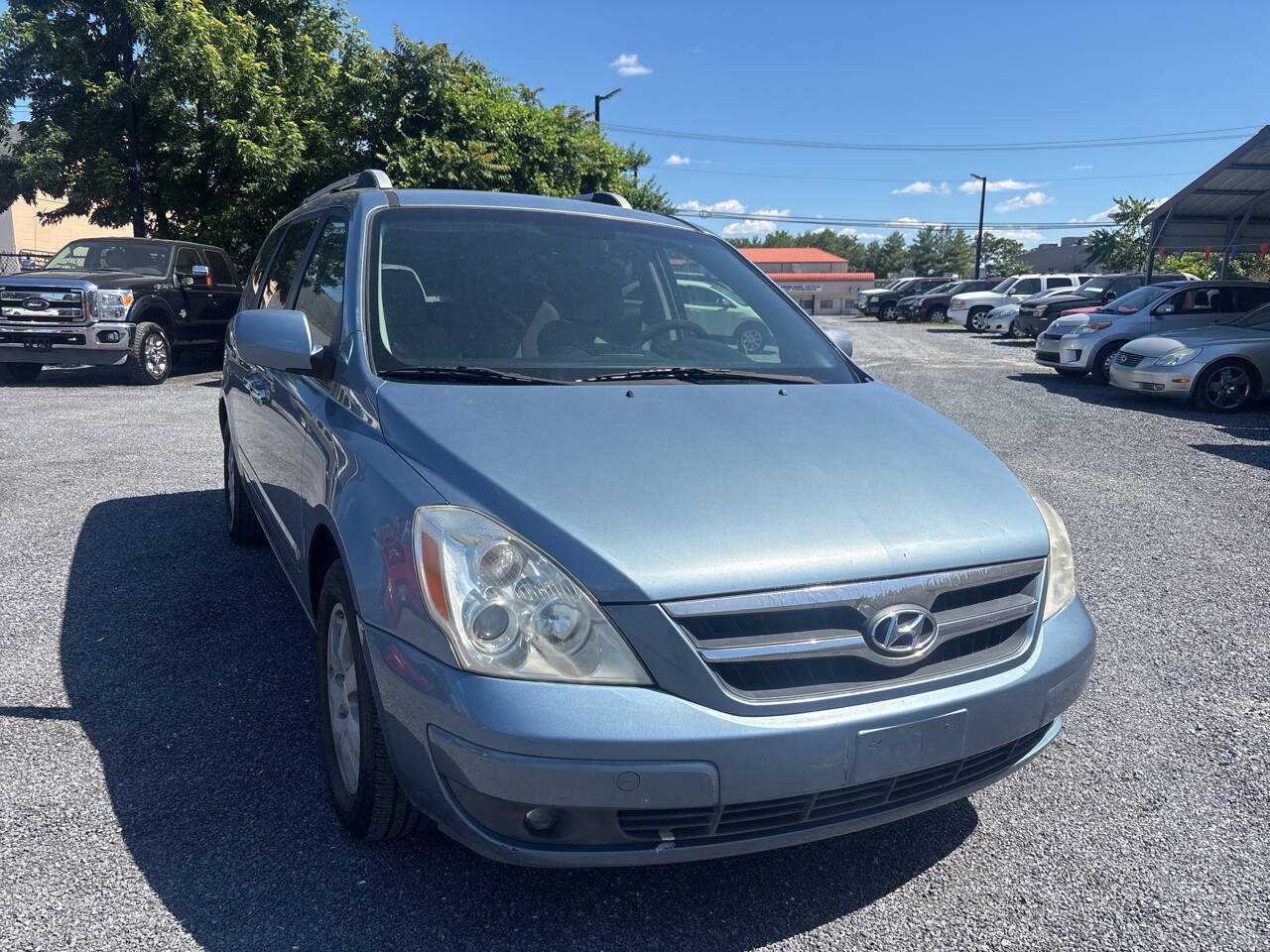 Used 2007 Hyundai Entourage Limited FWD image 3