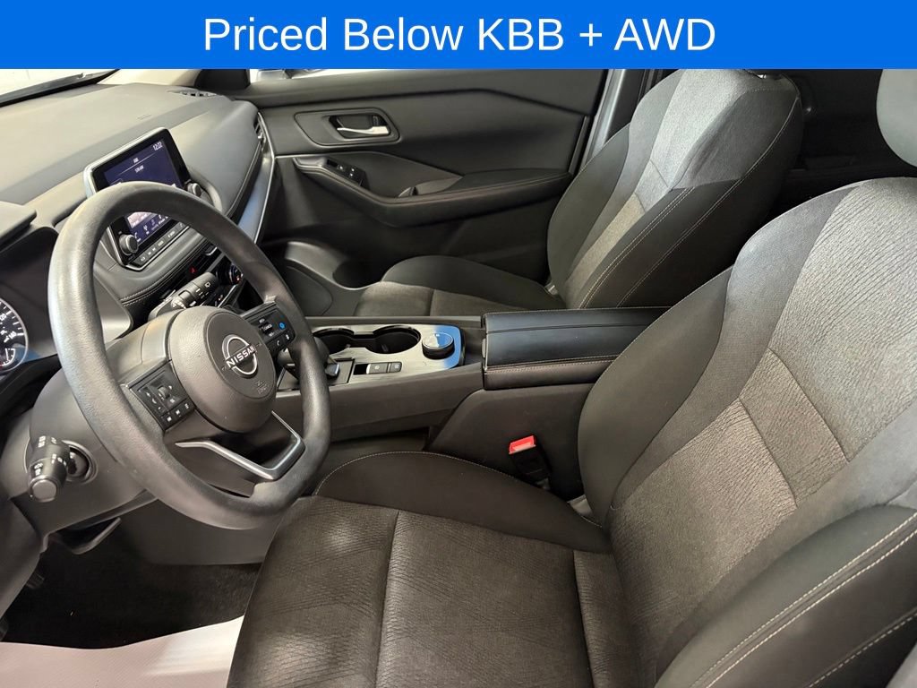 Used 2024 Nissan Rogue SV AWD/4WD image 14