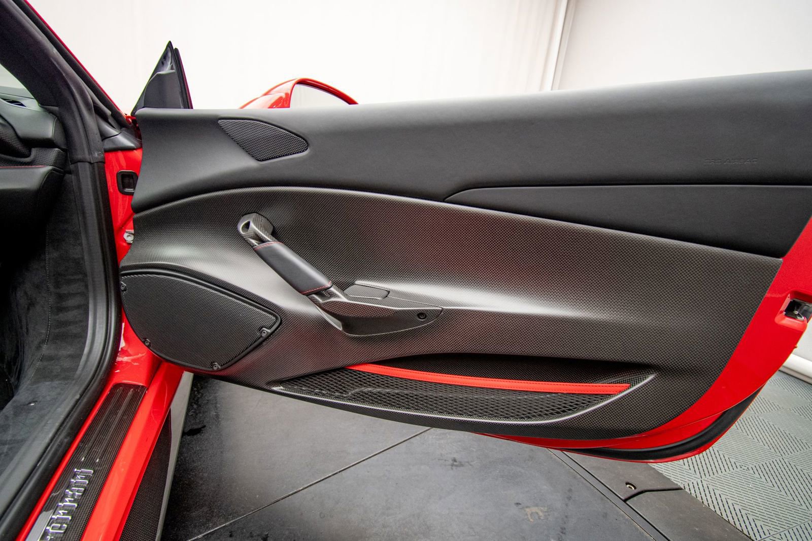 Used 2020 Ferrari 488 Pista Spider image 33