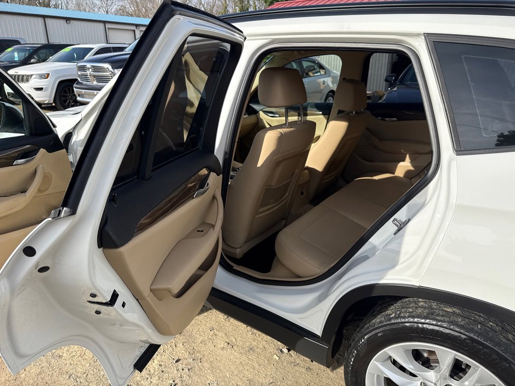 Used 2015 BMW X1 sDrive28i image 10