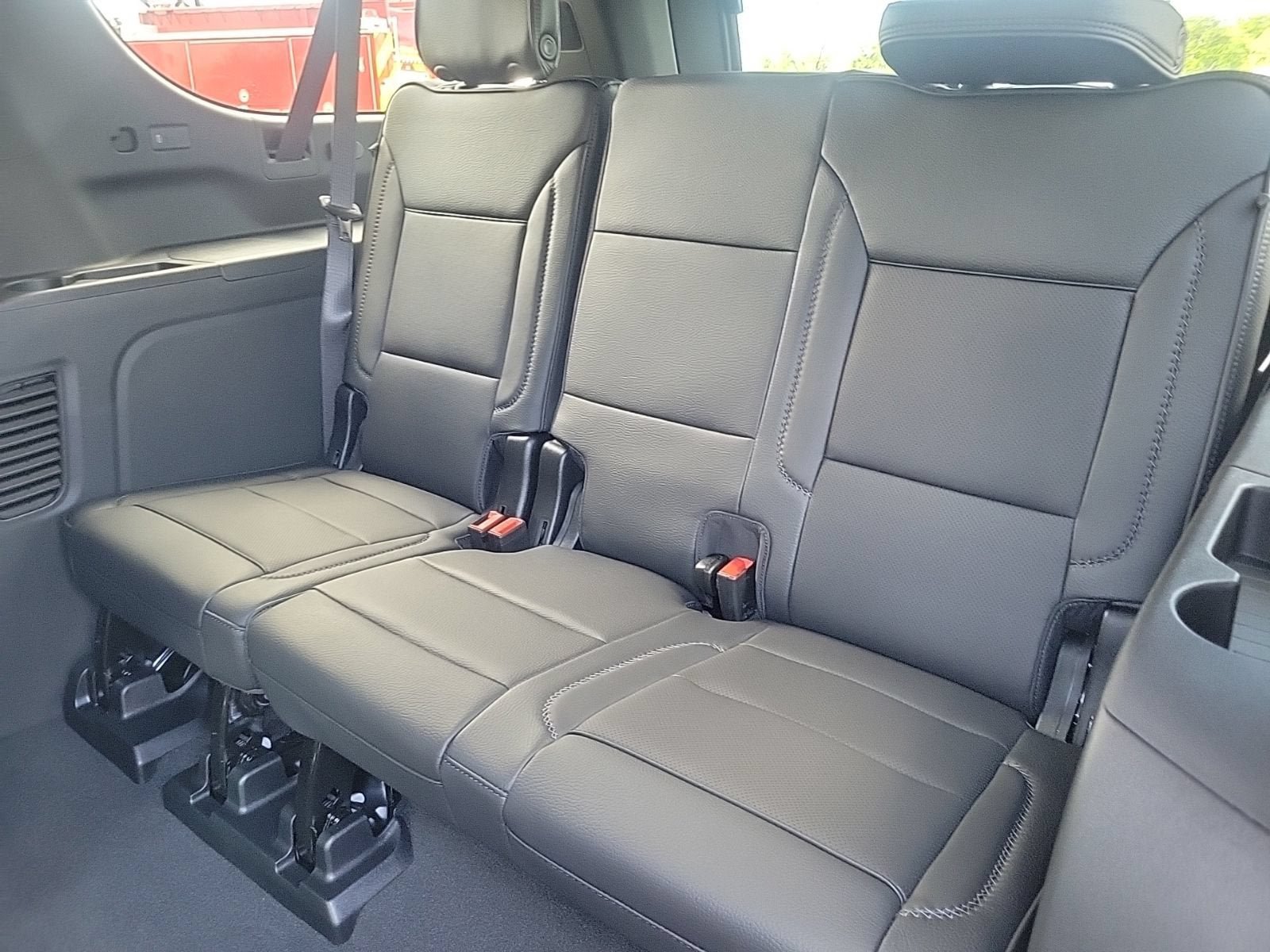 New 2026 GMC Yukon XL Denali RWD image 12
