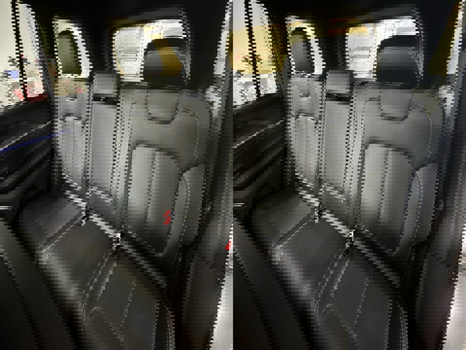 Used 2023 Jeep Grand Cherokee Overland w/ Luxury Tech Group IV image 27