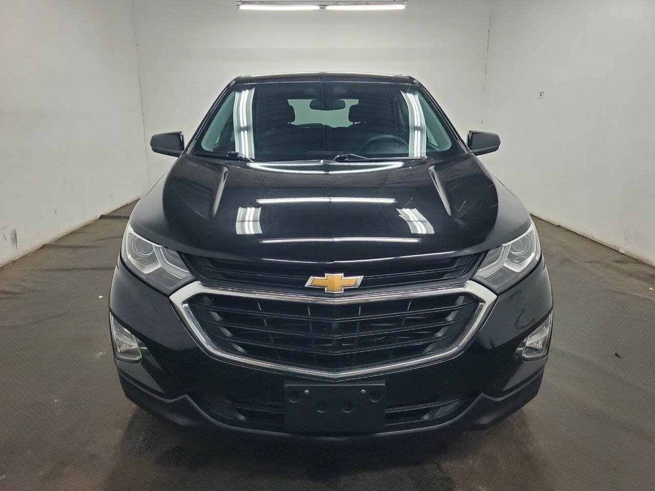 Used 2018 Chevrolet Equinox LT FWD image 2