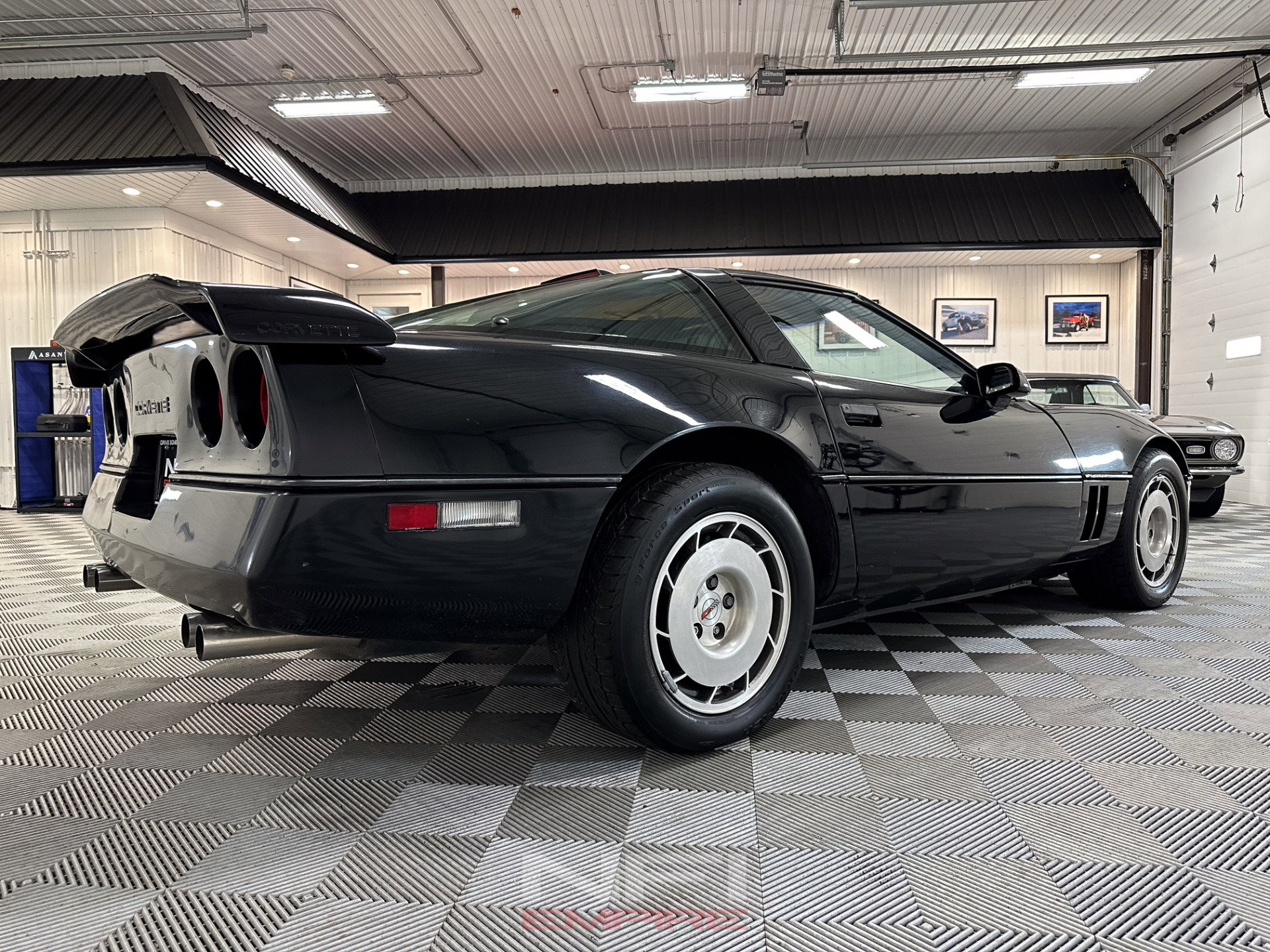 Used 1987 Chevrolet Corvette 2D Coupe image 19