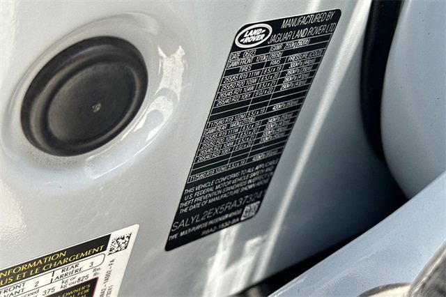 Certified 2024 Land Rover Range Rover Velar Dynamic SE image 28