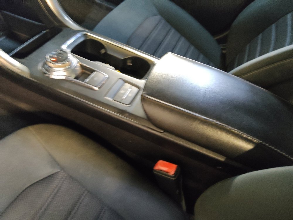 Used 2020 Ford Fusion SE image 26