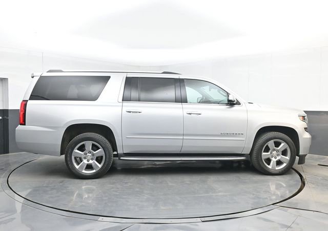 Used 2020 Chevrolet Suburban Premier AWD/4WD image 15