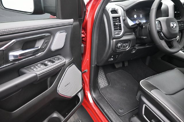 New 2027 RAM 1500 Laramie AWD/4WD image 19