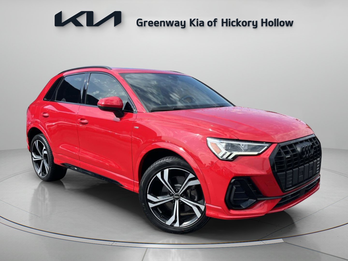 Used 2024 Audi Q3 2.0T Premium Plus w/ Premium Plus Package AWD/4WD image 1
