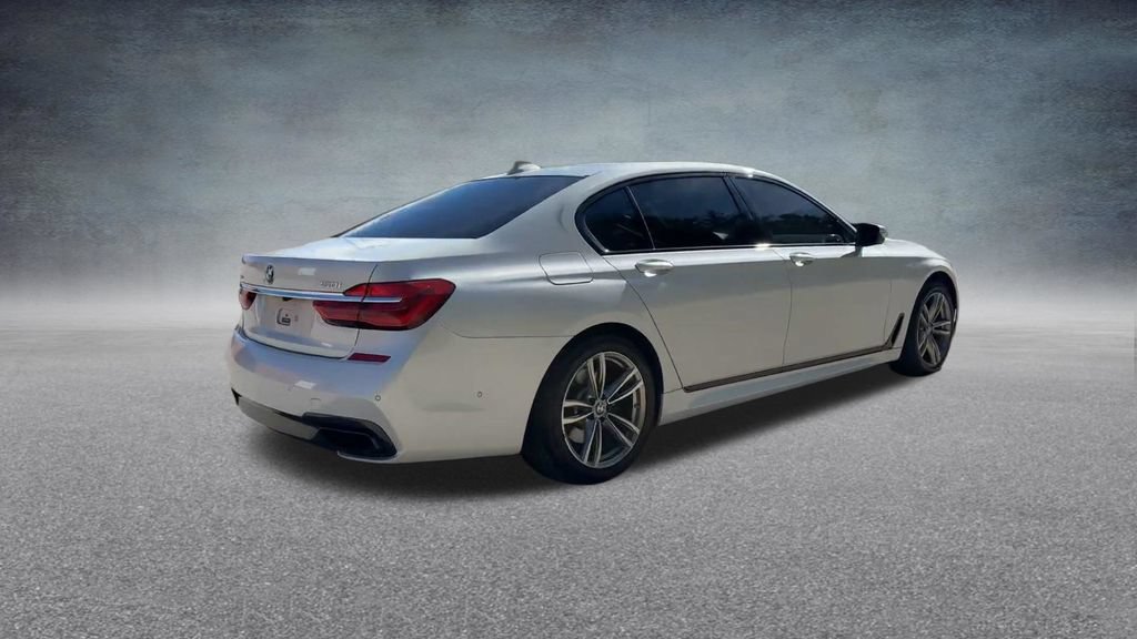 Used 2016 BMW 750i xDrive AWD/4WD image 23