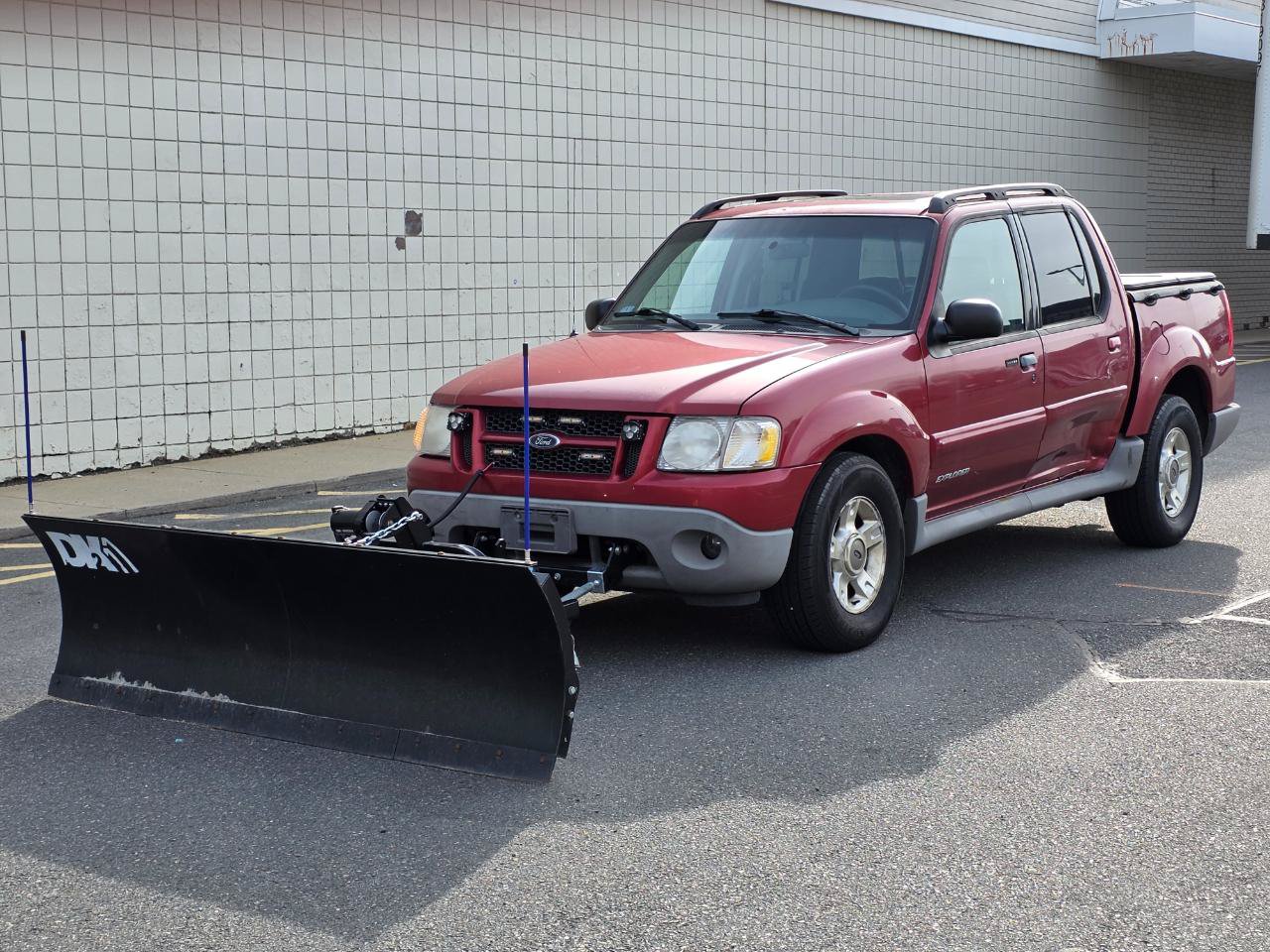 Used 2001 Ford Explorer Sport Trac 4x4 image 2