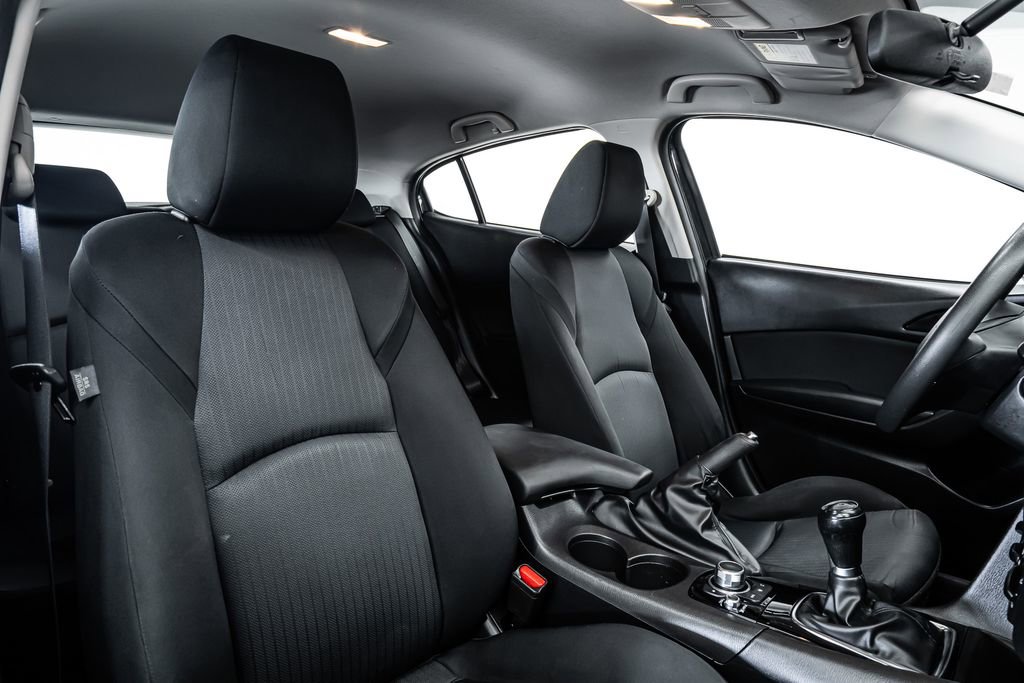 Used 2015 MAZDA MAZDA3 i Sport image 30