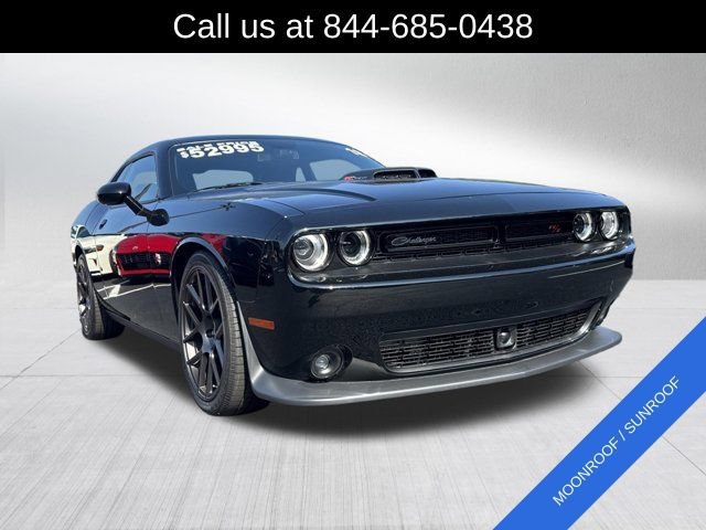 Used 2018 Dodge Challenger R/T Scat Pack RWD image 3