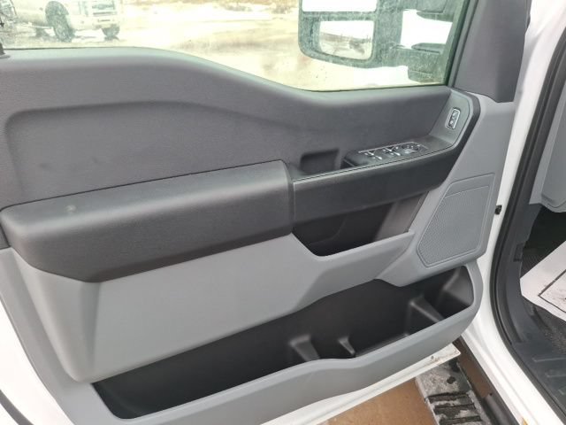 Used 2024 Ford F550 2WD Crew Cab Super Duty image 5