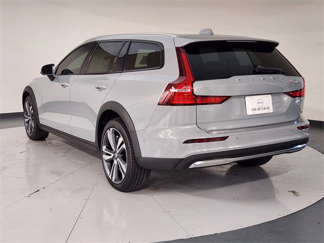 New 2026 Volvo V60 B5 Cross Country Plus w/ Protection Package Premier image 6