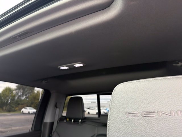 Certified 2021 GMC Sierra 2500 Denali w/ Denali Black Diamond Edition AWD/4WD image 51