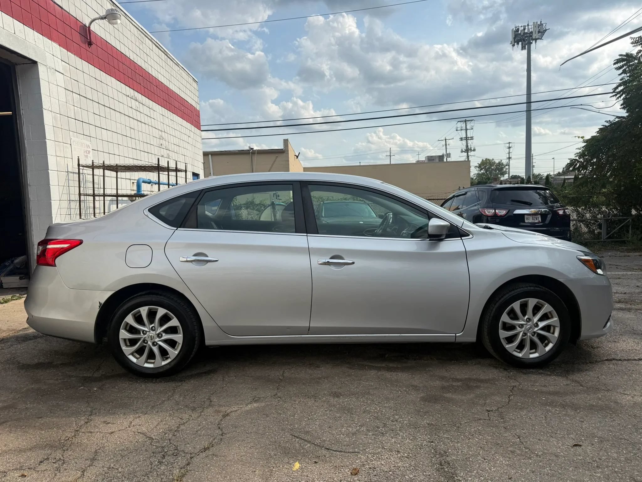 Used 2019 Nissan Sentra SV FWD image 4