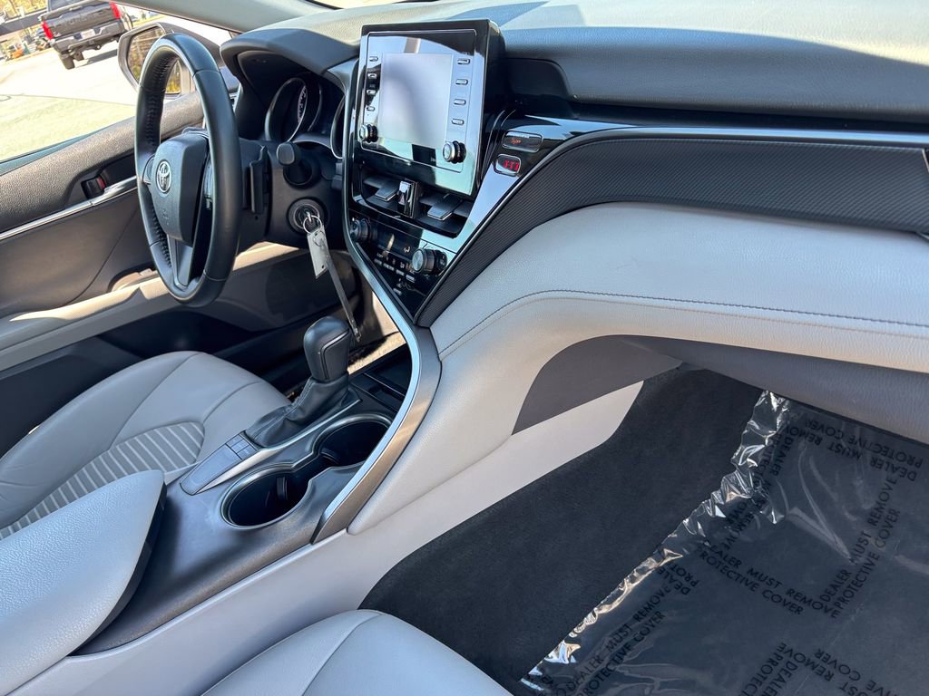 Used 2022 Toyota Camry SE FWD image 33