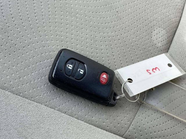 Used 2014 Toyota Prius Three image 31