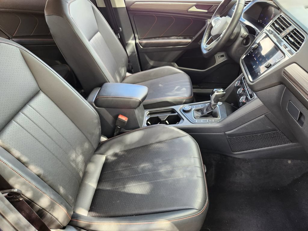 Certified 2024 Volkswagen Tiguan Wolfsburg Edition AWD/4WD image 9