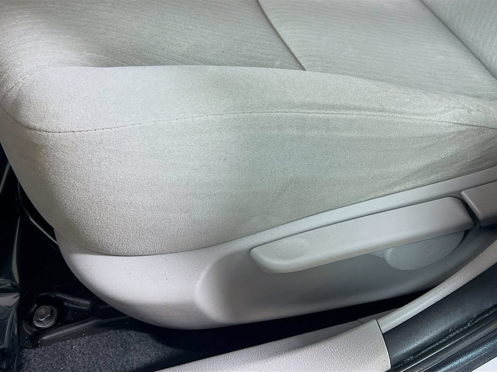 Used 2010 Toyota Corolla LE FWD image 16