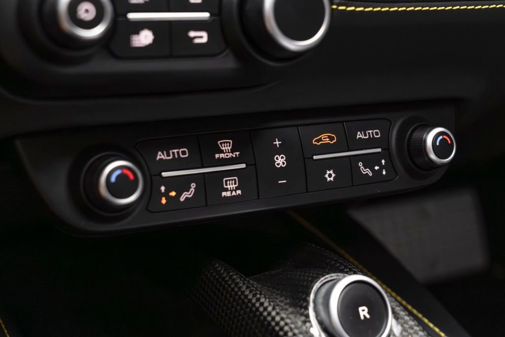 Used 2019 Ferrari Portofino image 36