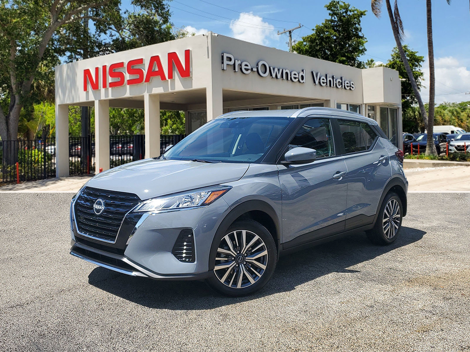 Certified 2024 Nissan Kicks SV image 1