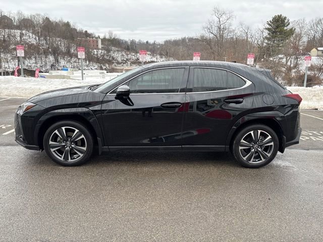 Used 2024 Lexus UX 250h AWD w/ Premium Package image 2