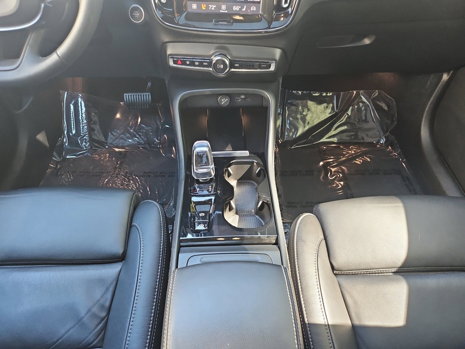 Used 2023 Volvo XC40 B5 Plus w/ Driver Assist Package AWD/4WD image 30