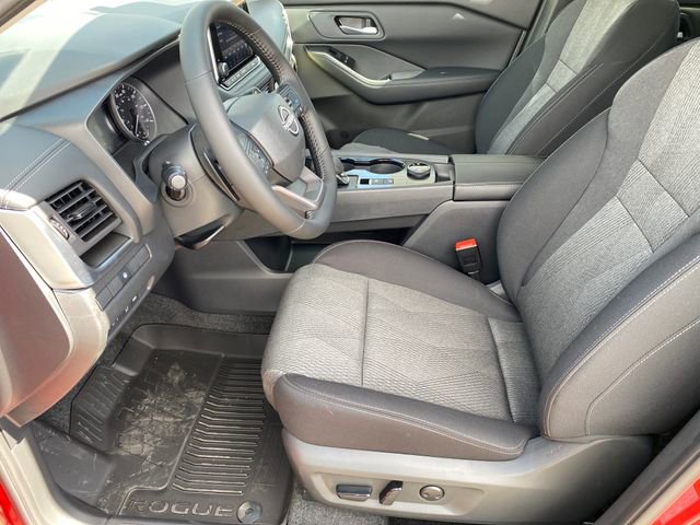 New 2026 Nissan Rogue SV AWD/4WD image 10