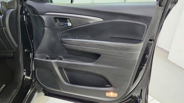 Used 2023 Honda Ridgeline RTL-E image 27