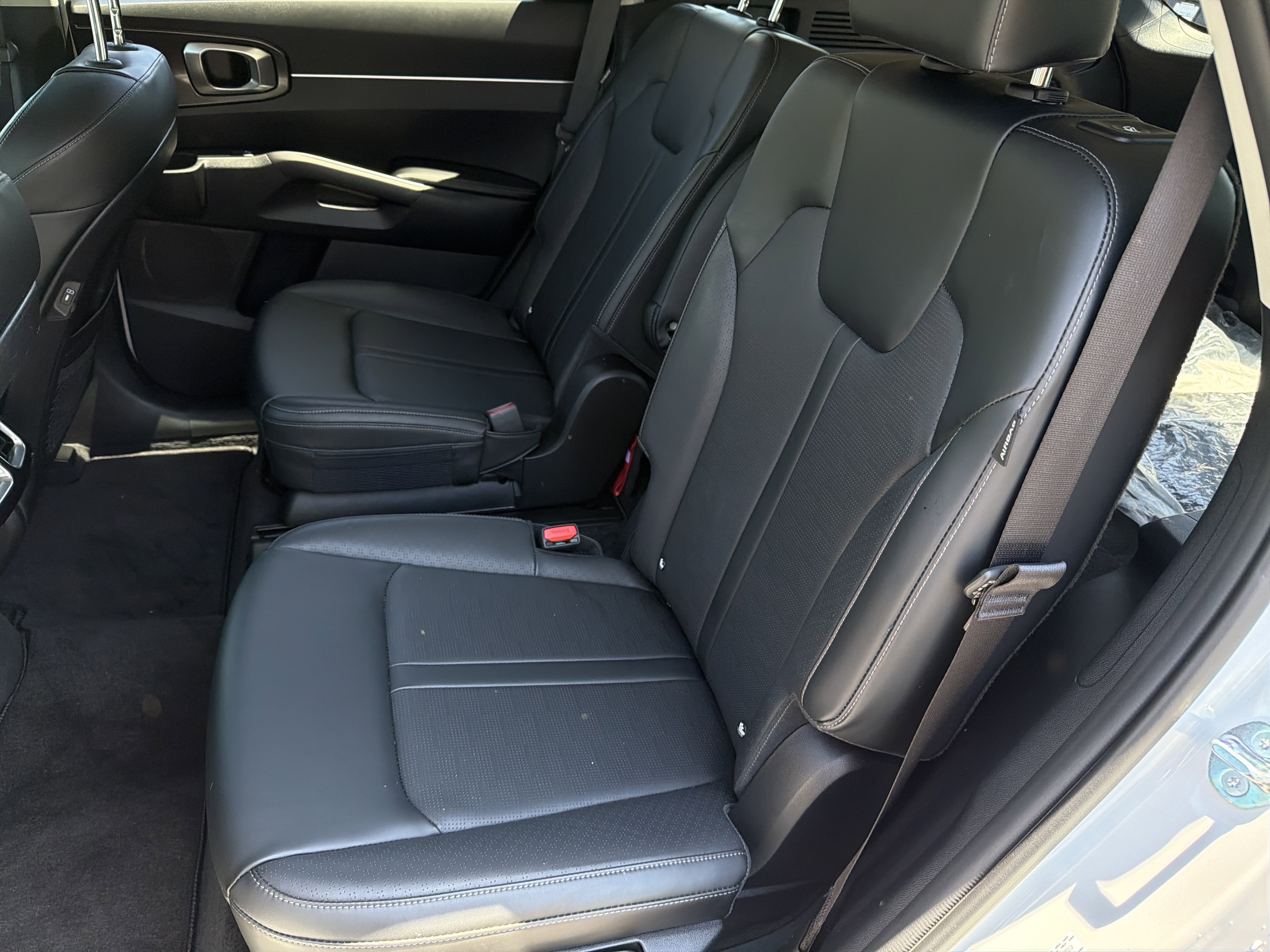 Used 2025 Kia Sorento EX w/ Panoramic Sunroof Package FWD image 19
