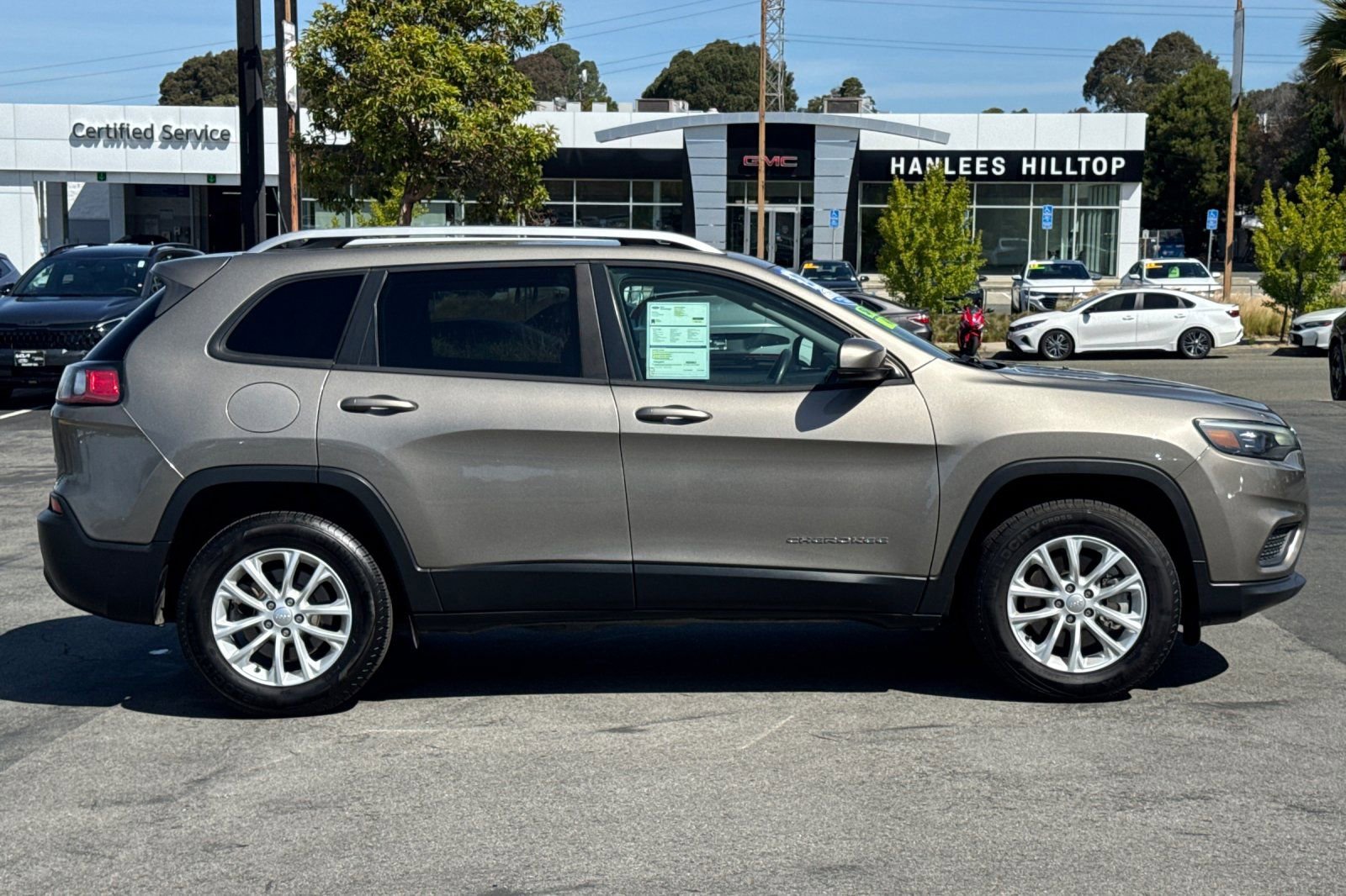 Used 2020 Jeep Cherokee Latitude AWD/4WD image 4