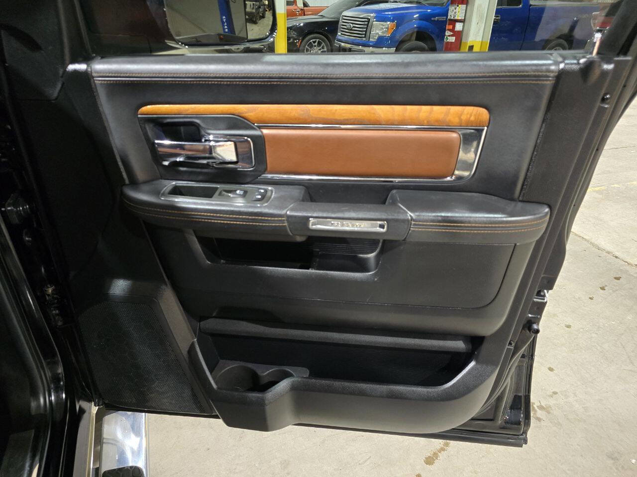 Used 2014 RAM 1500 Laramie Longhorn w/ Convenience Group image 39