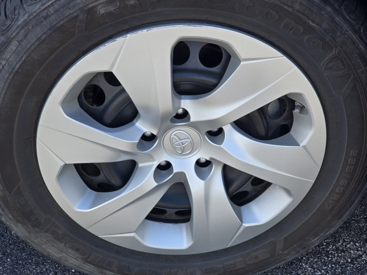 Certified 2024 Toyota RAV4 LE AWD/4WD image 7