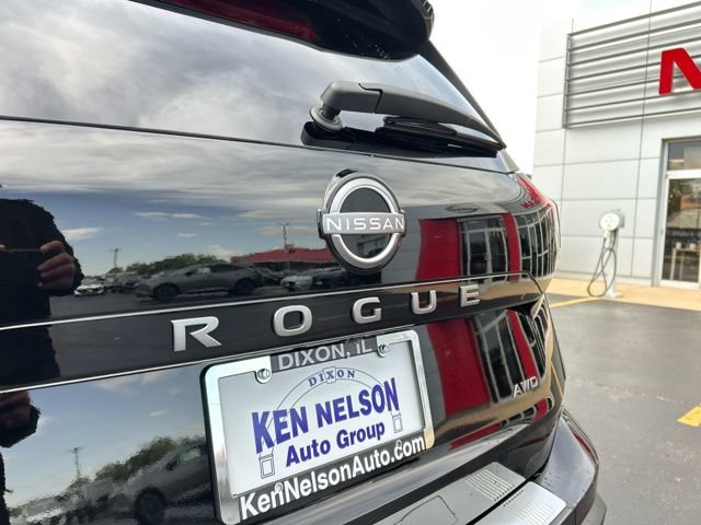 New 2026 Nissan Rogue SV AWD/4WD image 5