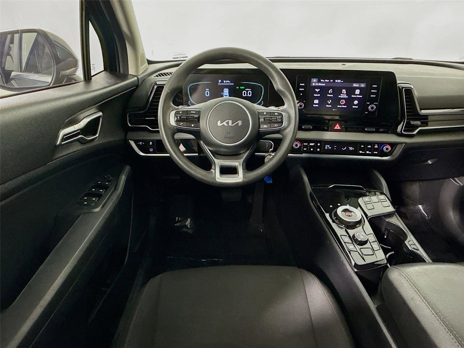 Used 2023 Kia Sportage LX image 3