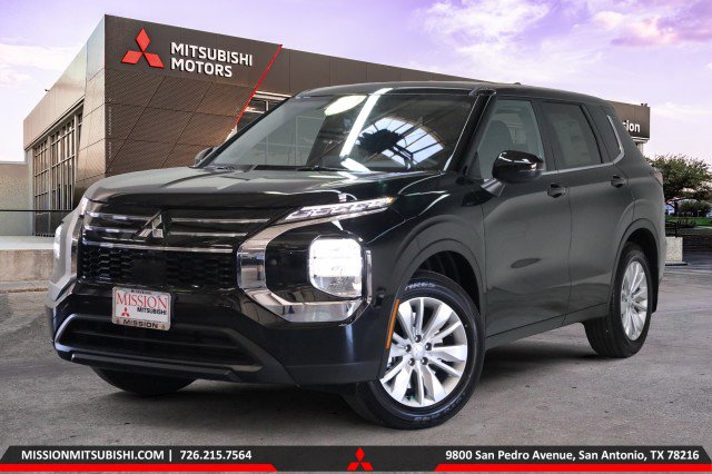New 2025 Mitsubishi Outlander ES