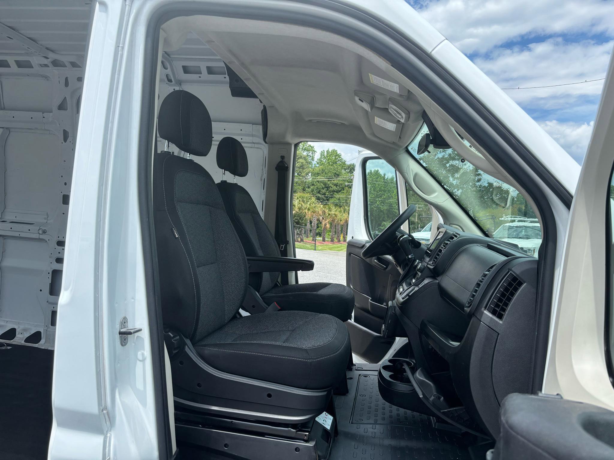 Used 2022 RAM ProMaster 2500 FWD image 29