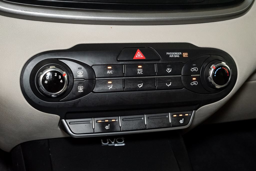 Used 2016 Kia Sorento FWD w/ LX Convenience Package image 18