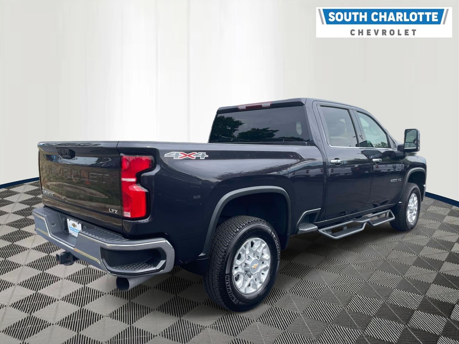 Used 2024 Chevrolet Silverado 2500 LTZ AWD/4WD image 4