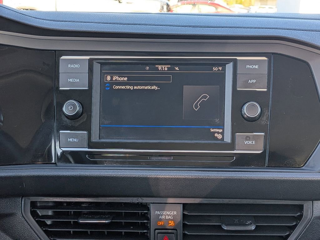 Used 2024 Volkswagen Jetta SE image 19